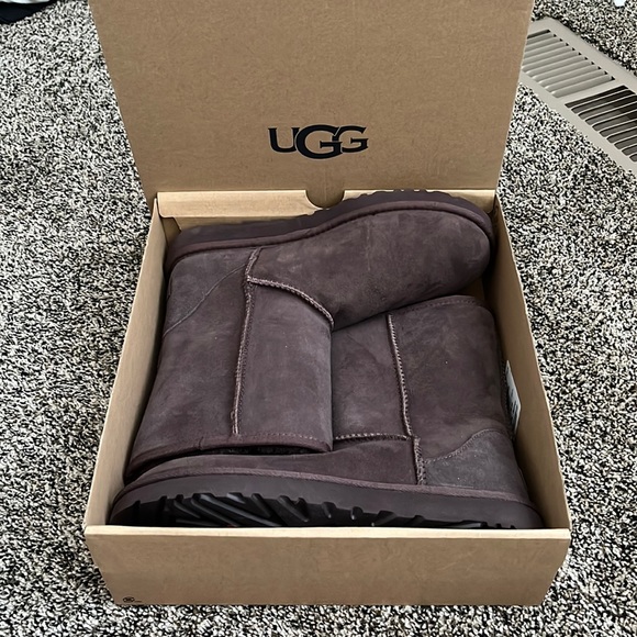 UGG Shoes - Ugg Chocolate Brown Classic Short Boot, NWOT